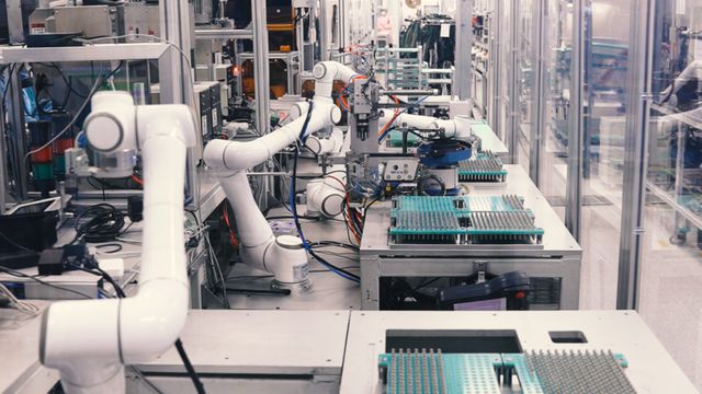 數(shù)字中國進(jìn)行時(shí)丨這個(gè)智能車間,為世界車企巨頭生產(chǎn)零部件